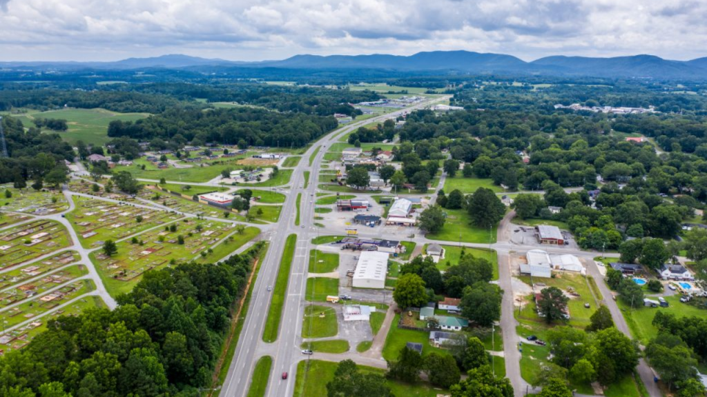 Discover the 5 Most Dangerous Neighborhoods in Calhoun County, Alabama!