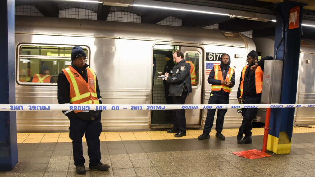 Subway Train Killed MTA Worker in Manhattan Near 34th Street-Herald Square Station!