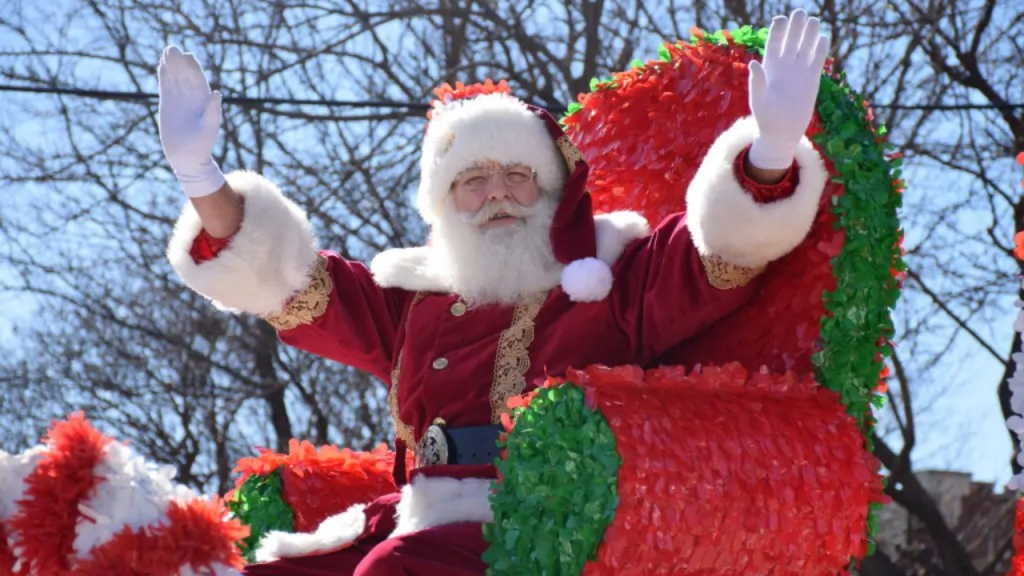 East Texas Mall Lights Up the Holidays with Santa's Parade Extravaganza!