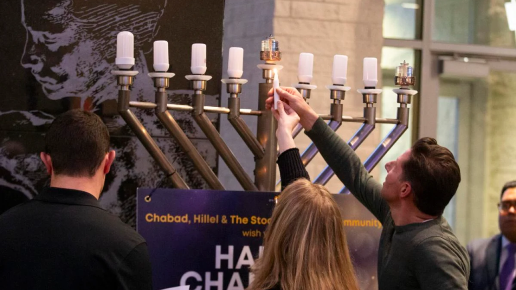 NJ's Jewish Communities Enjoy Hanukkah Even when Things Are Hard!