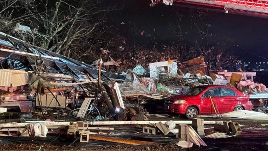 A Driver in Tennessee Was Trapped in A Deadly Tornado Outbreak!