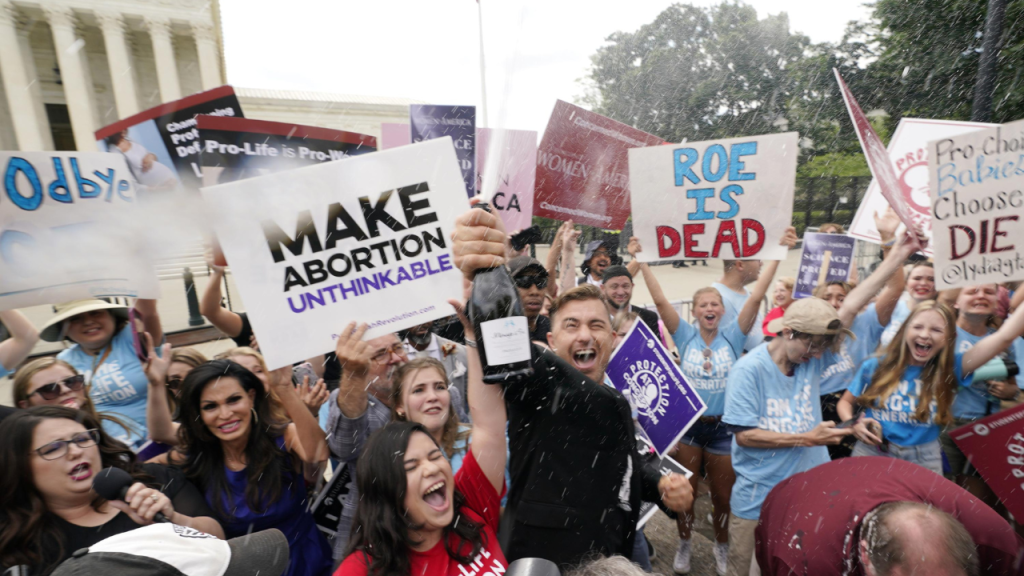 Medical Crisis in Texas: Abortion Law Leaves Doctors in Legal Peril!