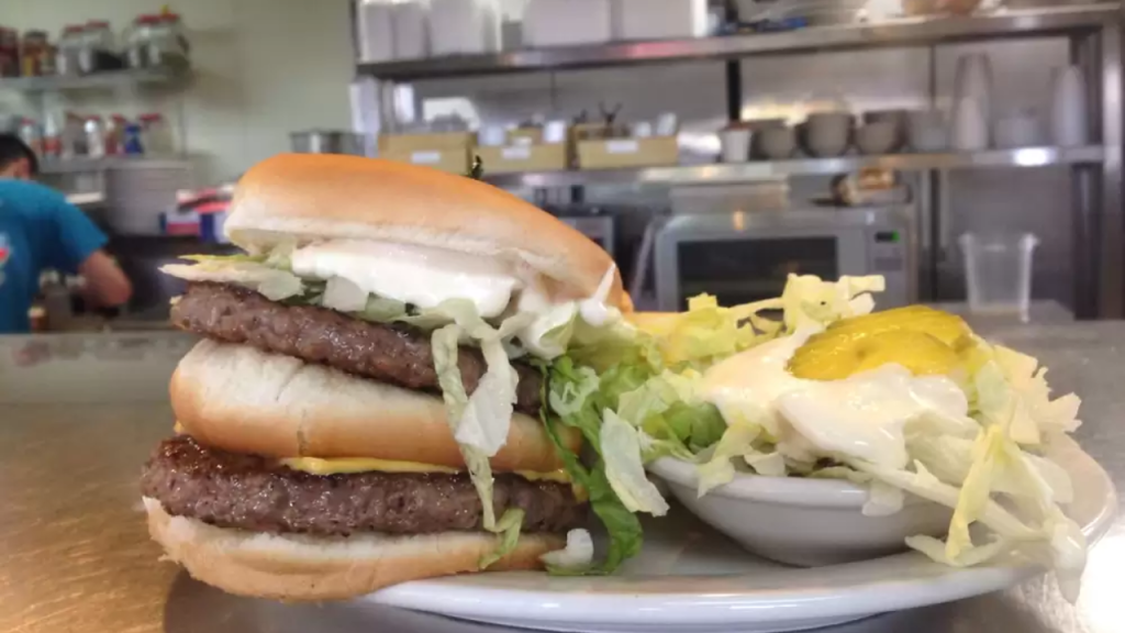 Hotly Debated: 7 Ohio Burger Joints You Absolutely Must Visit!