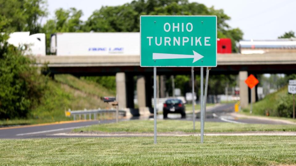 Intense Debate: In 2024, the Turnpike's New Year's Toll Increase is More Substantial