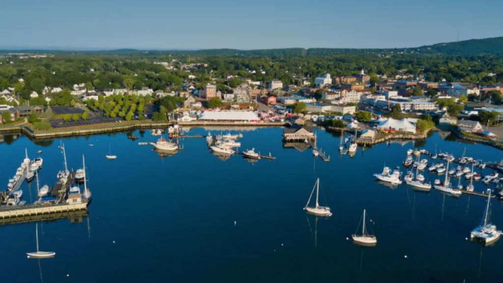 Discover the 5 Most Dangerous Neighborhoods in Knox County, Maine!