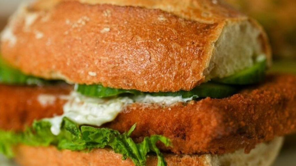 Ohio's Hidden Gems: Dive into Delicious Fish Sandwiches Across the State!