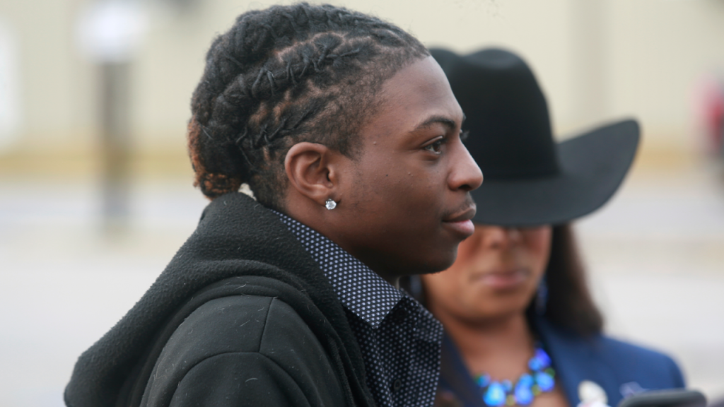 Texan Teen Facing Suspension for Having Dreadlocks Goes to Trial Under the CROWN Act!