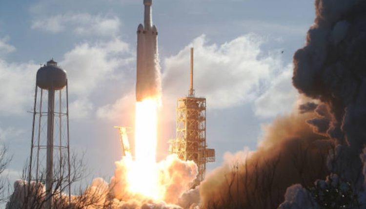 witness-the-spacex-launch-of-intuitive-machines-moon-lander-im-1-on-feb-14