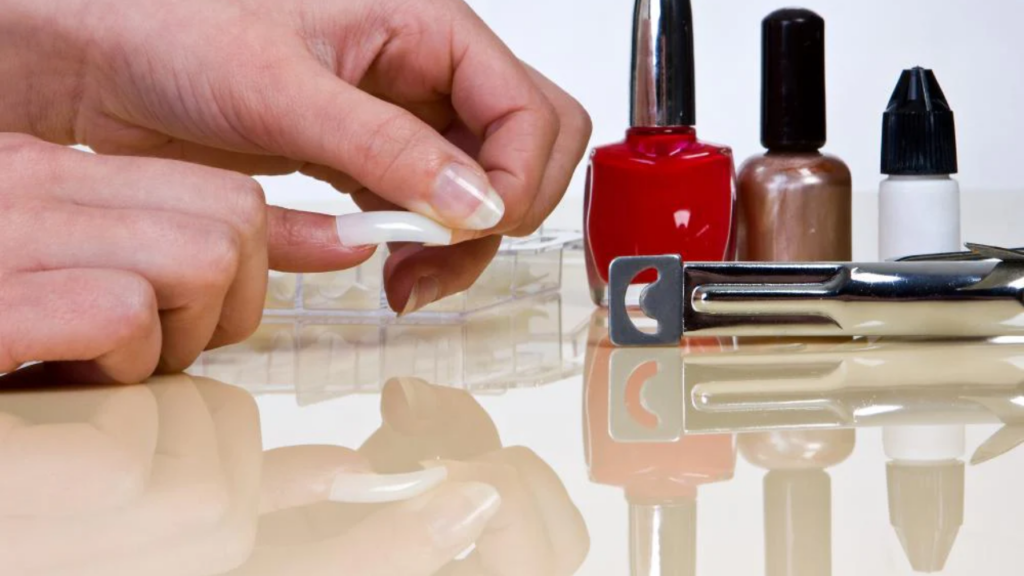 How to Take Off Anc Nails at Home without Damaging Your Real Ones!