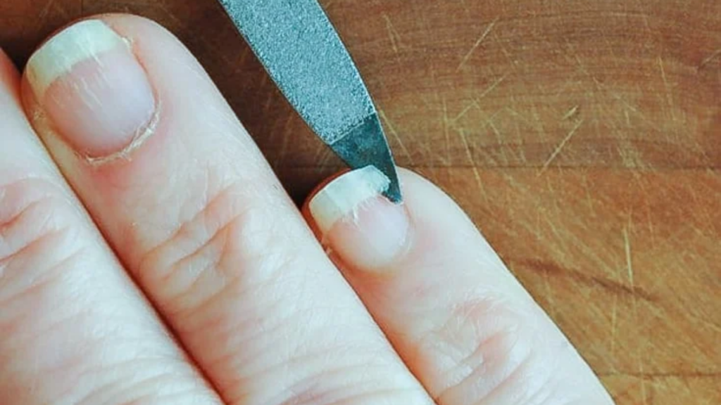 How to Stop Split Nails: Tips and Tricks to Prevent and Stop Split Nails!