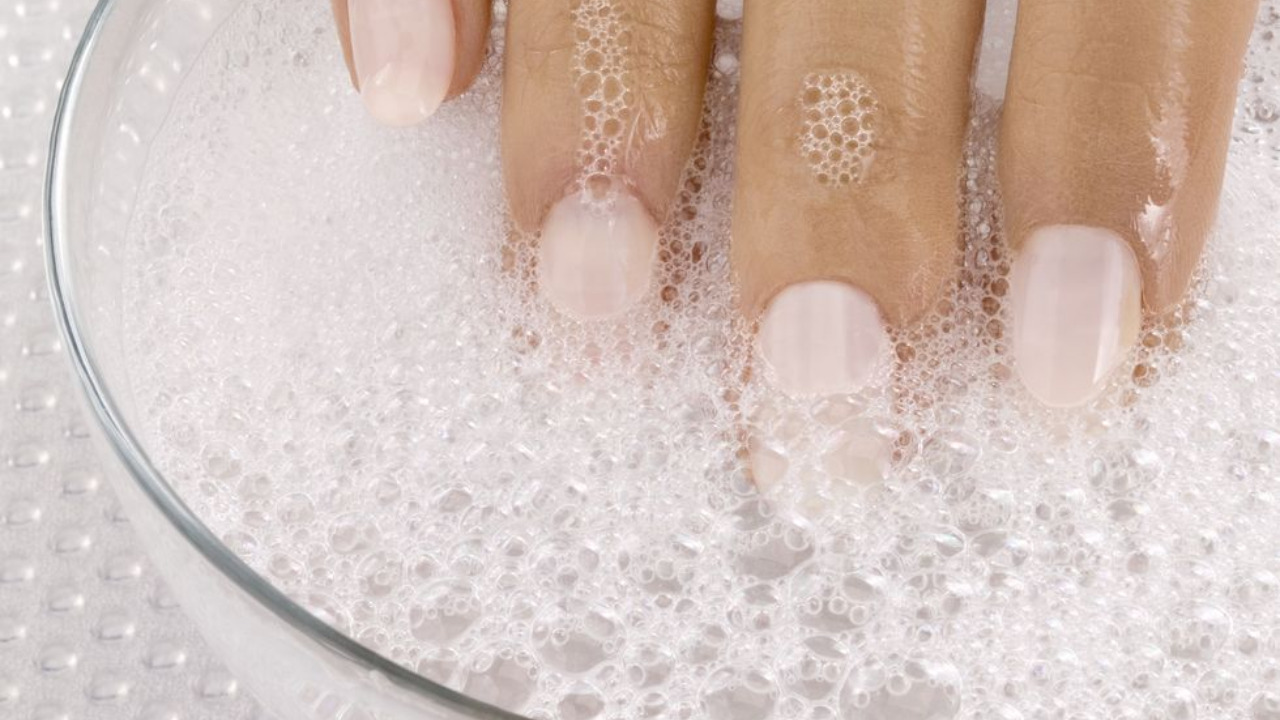 How to Remove Acrylic Nails with Dish Soap!