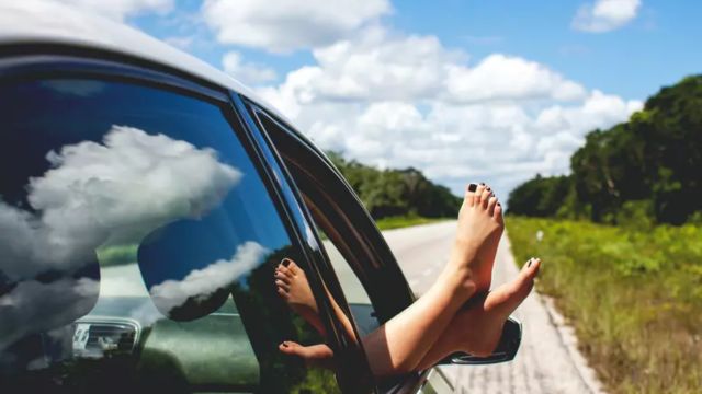 Barefoot Driving In Texas Legal or Not Here’s What the Law Says (1)