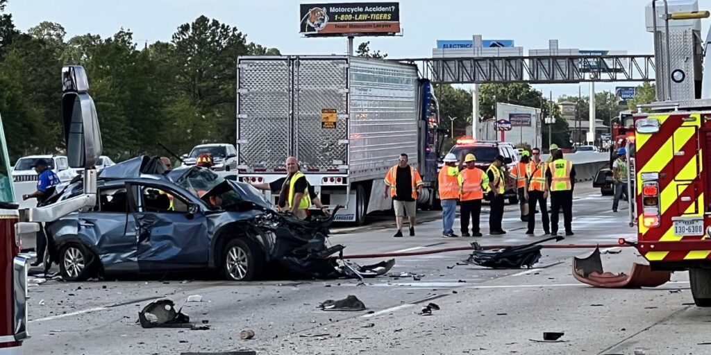 Multiple-vehicle Collision at Exit 59 on I-24 East Leaves Several Injured, Causing Major Traffic Disruptions