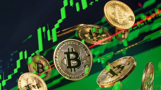 Bitcoin Set to Reach $1M, But Experts Warn This Underrated Crypto Could Soar Sooner (1)