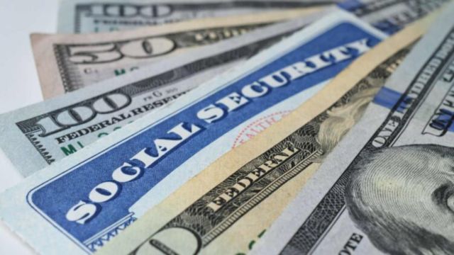 Retirees Over 67 to Get a 2025 Social Security Boost Find Out How Much More You’ll Get (1)