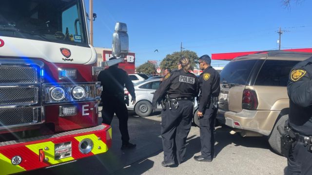 West-Side H-E-B Shopper Accidentally Shoots Himself in the Face During Grocery Pickup, Authorities Say (1)